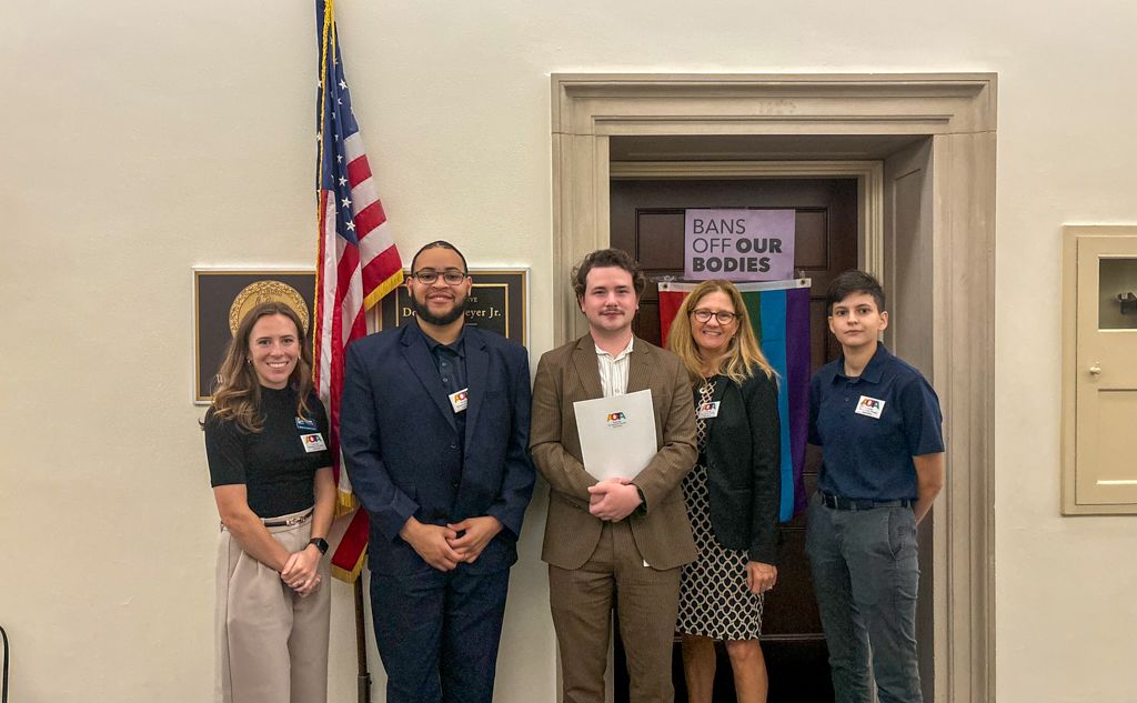 Faculty and Students in front of Virginia Congressman Office