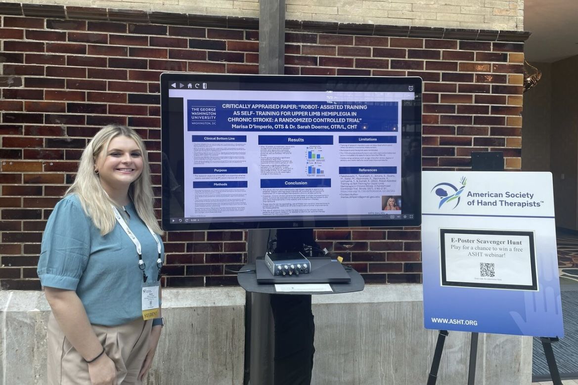 Lauren Hirst Presenting Critically Appraised Paper at ASHT Annual Meeting